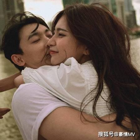 受尽挫折后，是选择随波逐流还是继续坚持自己喜欢的？游戏画面